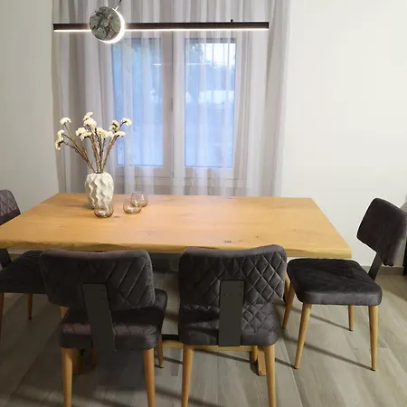 بيت للعطل Eytyxia House *